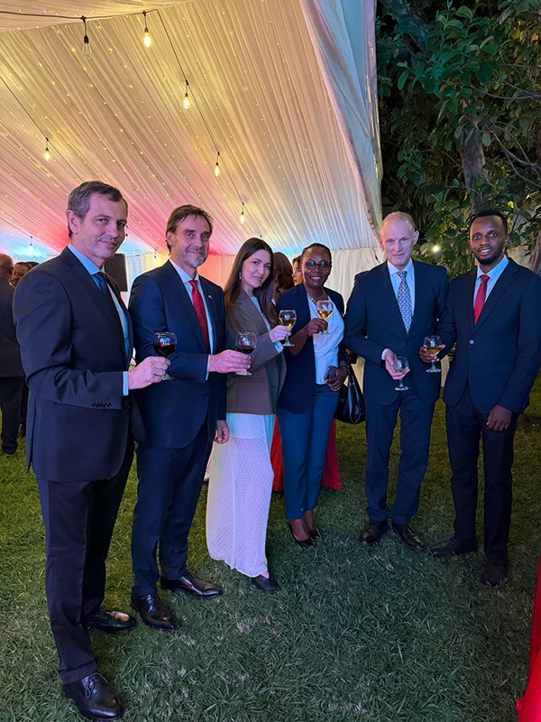 WhatsApp Image 2025-12-09 at 22.00.57 (1)