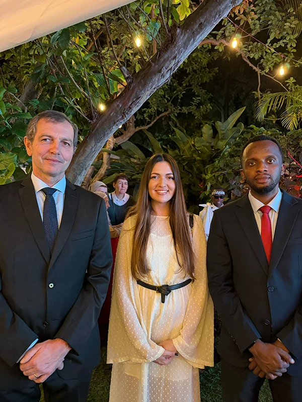 WhatsApp Image 2025-12-09 at 22.00.57