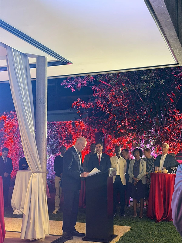 WhatsApp Image 2025-12-09 at 22.00.59